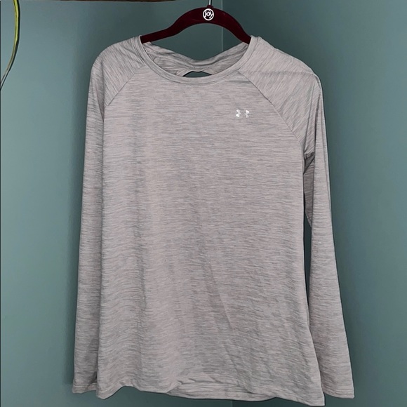 Under Armour Tops - Heathered Gray Long-sleeved Athletic Top
